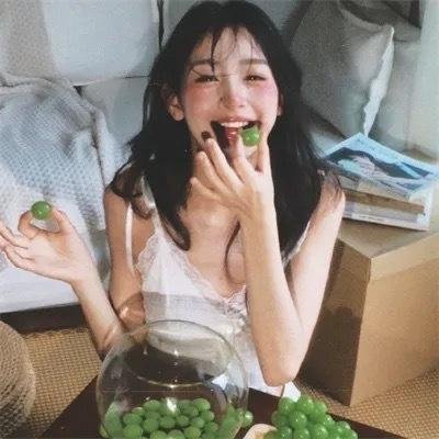 水中的女人